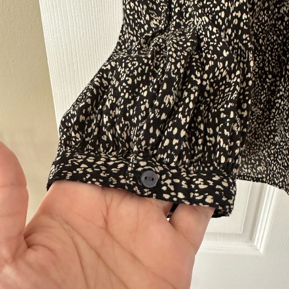 XXL Black and Cream Blouse - Picture 4 of 4